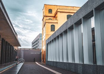 Prada acquisisce una proprietà a Milano per 66,6 milioni di euro