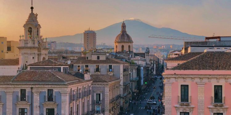 Catania è la città con più case in vendita da ristrutturare (27%)
