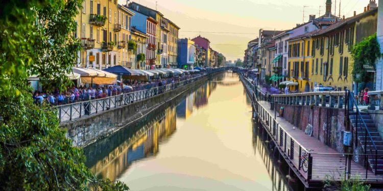 Milano, prezzi in crescita nel II semestre 2025. Centro +5,5%, Navigli +4,1%